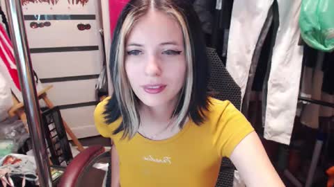 Snapshot of valeriaxkiss chatting on December 22, 2024, 5:53 pm ValeriaXKiss online show from December 22, 2024, 5:53 pm