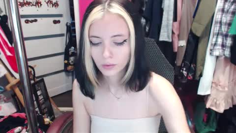 Snapshot of valeriaxkiss chatting on January 31, 2025, 7:50 am ValeriaXKiss online show from January 31, 2025, 7:50 am