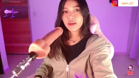 Valeri online show from February 12, 2026, 4:18 am