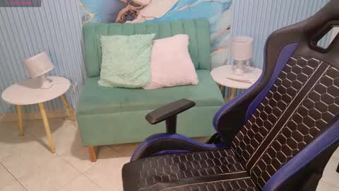Snapshot of valerie20_ chatting on May 20, 2026, 5:35 am Valerie online show from May 20, 2026, 5:35 am