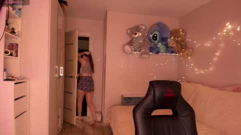 Snapshot of valerie_cutee chatting on February 26, 2026, 1:54 pm Lera online show from February 26, 2026, 1:54 pm