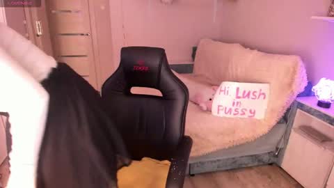 Snapshot of valerie_cutee chatting on February 27, 2026, 3:01 pm Lera online show from February 27, 2026, 3:01 pm