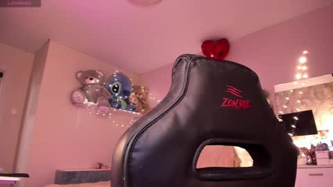 Snapshot of valerie_cutee chatting on March 29, 2026, 7:14 pm Lera online show from March 29, 2026, 7:14 pm
