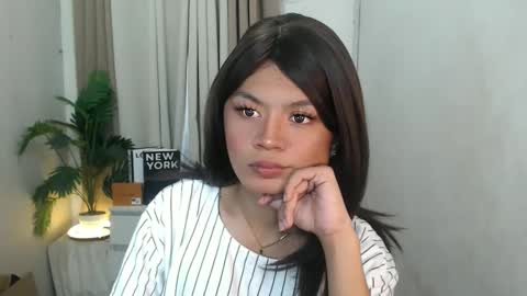 MISS Valerie online show from May 6, 2026, 2:08 am