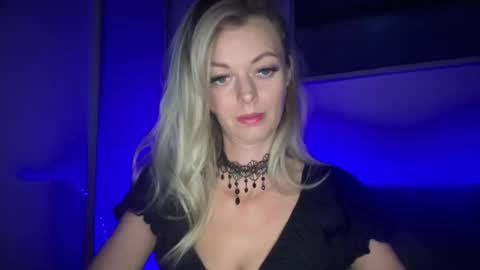 Valerie  online show from September 29, 2025, 8:13 pm