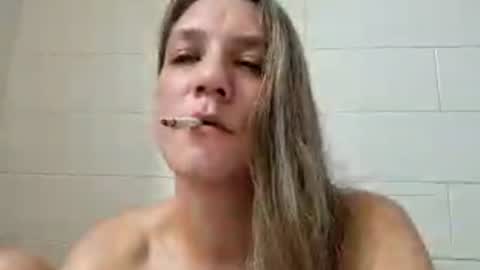 Snapshot of valerierayne13 chatting on July 7, 2026, 7:23 am ValerieRayne online show from July 7, 2026, 7:23 am