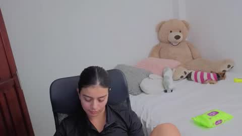 Juli C online show from February 25, 2026, 1:15 am