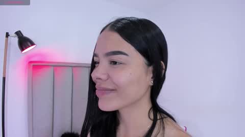 Cris  online show from October 25, 2025, 4:24 pm