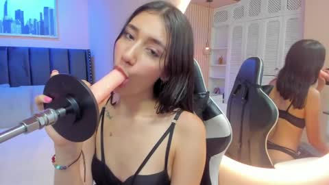 Snapshot of valery_browns chatting on May 12, 2026, 11:29 am online show from May 12, 2026, 11:29 am