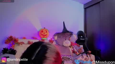  Valery Lin Dupont online show from October 31, 2025, 3:18 am