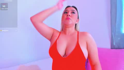 Snapshot of valery_kils chatting on November 6, 2025, 5:58 pm VALERY online show from November 6, 2025, 5:58 pm