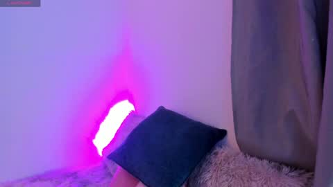 Snapshot of valery_kils chatting on May 17, 2026, 10:00 am VALERY online show from May 17, 2026, 10:00 am