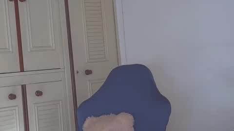 valery_lovex_ online show from May 18, 2026, 12:55 pm