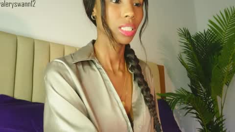 Snapshot of valery_swan1 chatting on March 31, 2026, 4:24 am Valery swan1 online show from March 31, 2026, 4:24 am