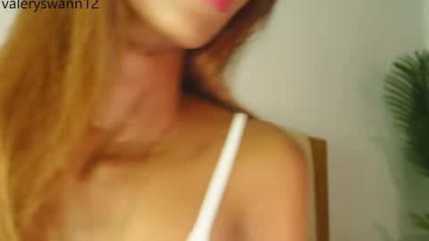 Snapshot of valery_swan1 chatting on May 5, 2026, 4:20 am Valery swan1 online show from May 5, 2026, 4:20 am