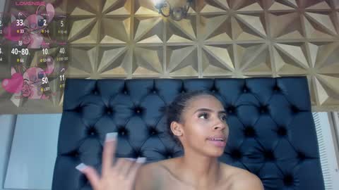 Snapshot of valery_villa_ chatting on December 22, 2024, 12:50 am Valery online show from December 22, 2024, 12:50 am