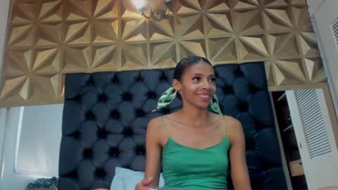 Snapshot of valery_villa_ chatting on December 27, 2024, 7:57 pm Valery online show from December 27, 2024, 7:57 pm