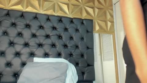 Snapshot of valery_villa_ chatting on January 10, 2025, 7:32 pm Valery online show from January 10, 2025, 7:32 pm