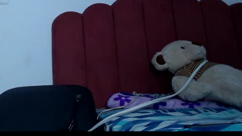 B V Naughty online show from December 13, 2024, 3:05 am