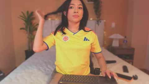 Snapshot of valerycolins chatting on June 24, 2026, 5:50 am call me Maria online show from June 24, 2026, 5:50 am