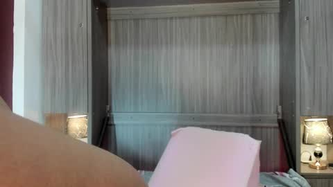 valerymeyerr online show from March 25, 2026, 12:00 pm