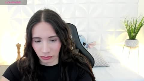 valeryn rosse online show from November 5, 2025, 4:12 am