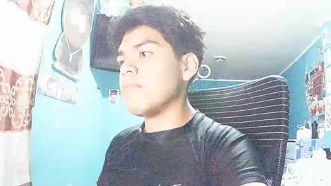 Snapshot of valesh20 chatting on January 11, 2026, 5:12 am Valesh19 online show from January 11, 2026, 5:12 am