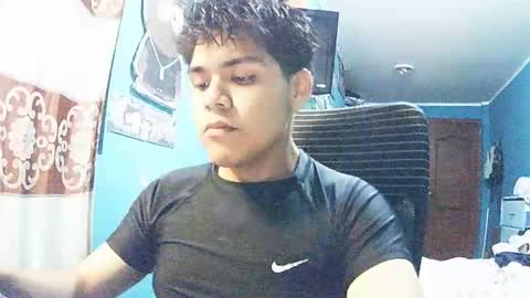 Snapshot of valesh20 chatting on January 12, 2026, 5:12 am Valesh19 online show from January 12, 2026, 5:12 am