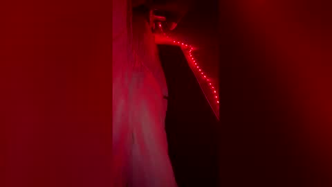 Snapshot of valevaweheart chatting on May 18, 2026, 1:24 am valevaweheart online show from May 18, 2026, 1:24 am