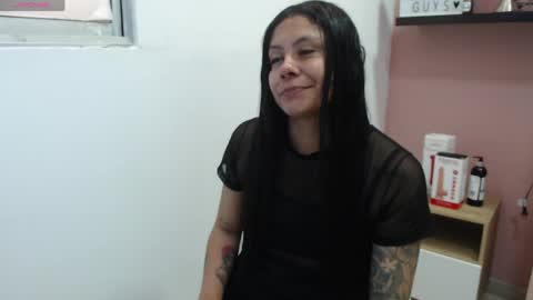 Snapshot of valevicious chatting on June 5, 2026, 1:17 pm valevicious online show from June 5, 2026, 1:17 pm