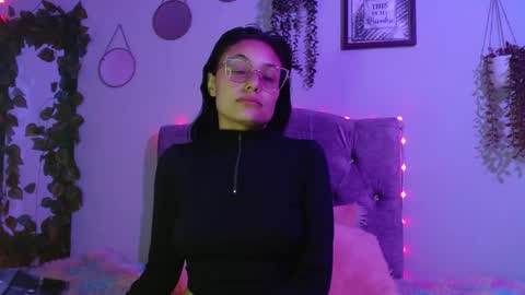 valkiry_ online show from April 10, 2026, 8:57 pm