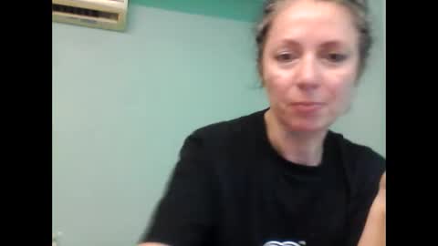 ValleriWind online show from February 3, 2025, 3:17 pm