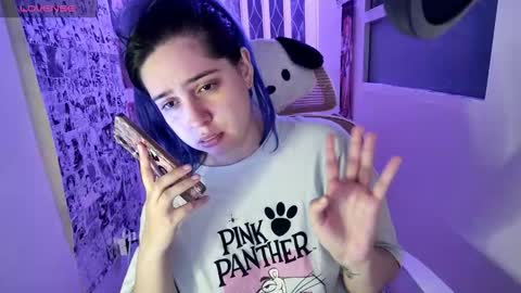 Im Violet online show from November 14, 2025, 11:02 pm