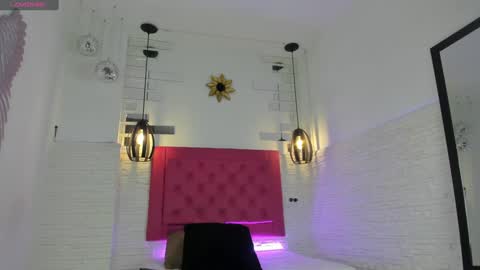 Vallolet Peach  online show from December 27, 2024, 11:17 am