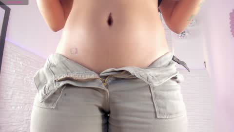 Vallolet Peach  online show from December 28, 2024, 12:13 pm