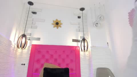 Vallolet Peach  online show from January 4, 2025, 11:11 am