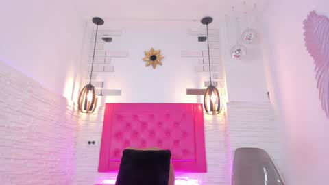 Vallolet Peach  online show from January 24, 2025, 11:37 am