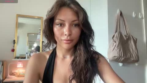Snapshot of valorant_girl chatting on June 19, 2026, 7:45 am Little Devil online show from June 19, 2026, 7:45 am