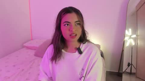 Snapshot of valy_shyness chatting on October 12, 2025, 12:31 am valy_shyness online show from October 12, 2025, 12:31 am