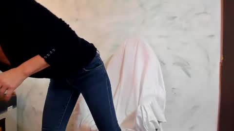 valentina online show from December 14, 2024, 12:33 pm