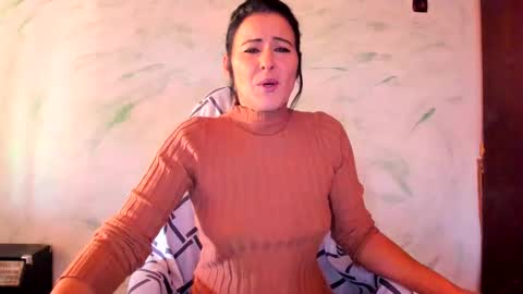 valentina online show from December 20, 2024, 7:55 am