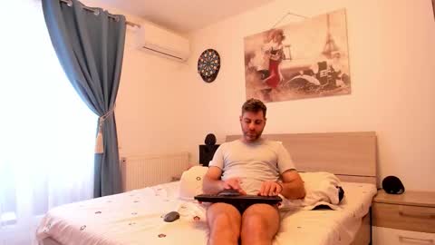 valyvalisimo online show from March 4, 2026, 6:08 am