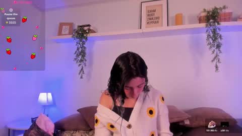 vamp  online show from October 16, 2025, 8:21 pm