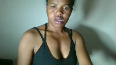 vanafiry online show from December 17, 2025, 4:40 am