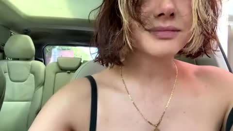 vanessa online show from July 31, 2026, 6:40 pm