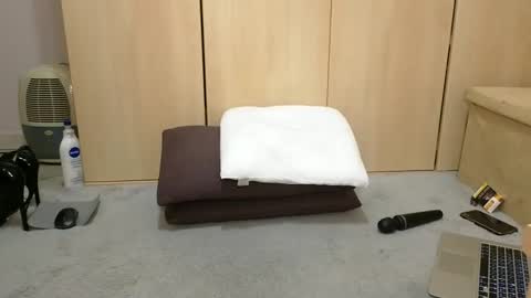 Vanda online show from February 1, 2025, 8:29 am