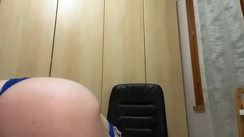 Vanda online show from September 24, 2025, 5:22 am