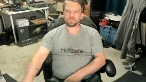 Snapshot of vandonh chatting on June 17, 2026, 3:42 am vandonh online show from June 17, 2026, 3:42 am