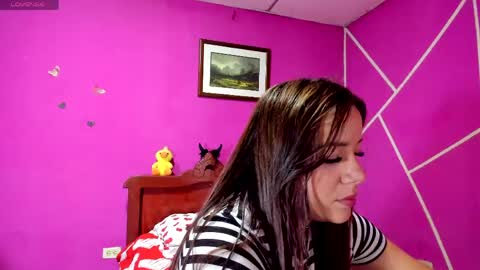 Snapshot of vane_fox chatting on June 3, 2026, 12:46 am Yoselin Follow me on my ig yoselinelenab online show from June 3, 2026, 12:46 am