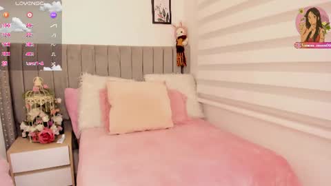 Snapshot of vanesa_moon_ chatting on June 13, 2026, 12:52 am vanesa_moon_ online show from June 13, 2026, 12:52 am